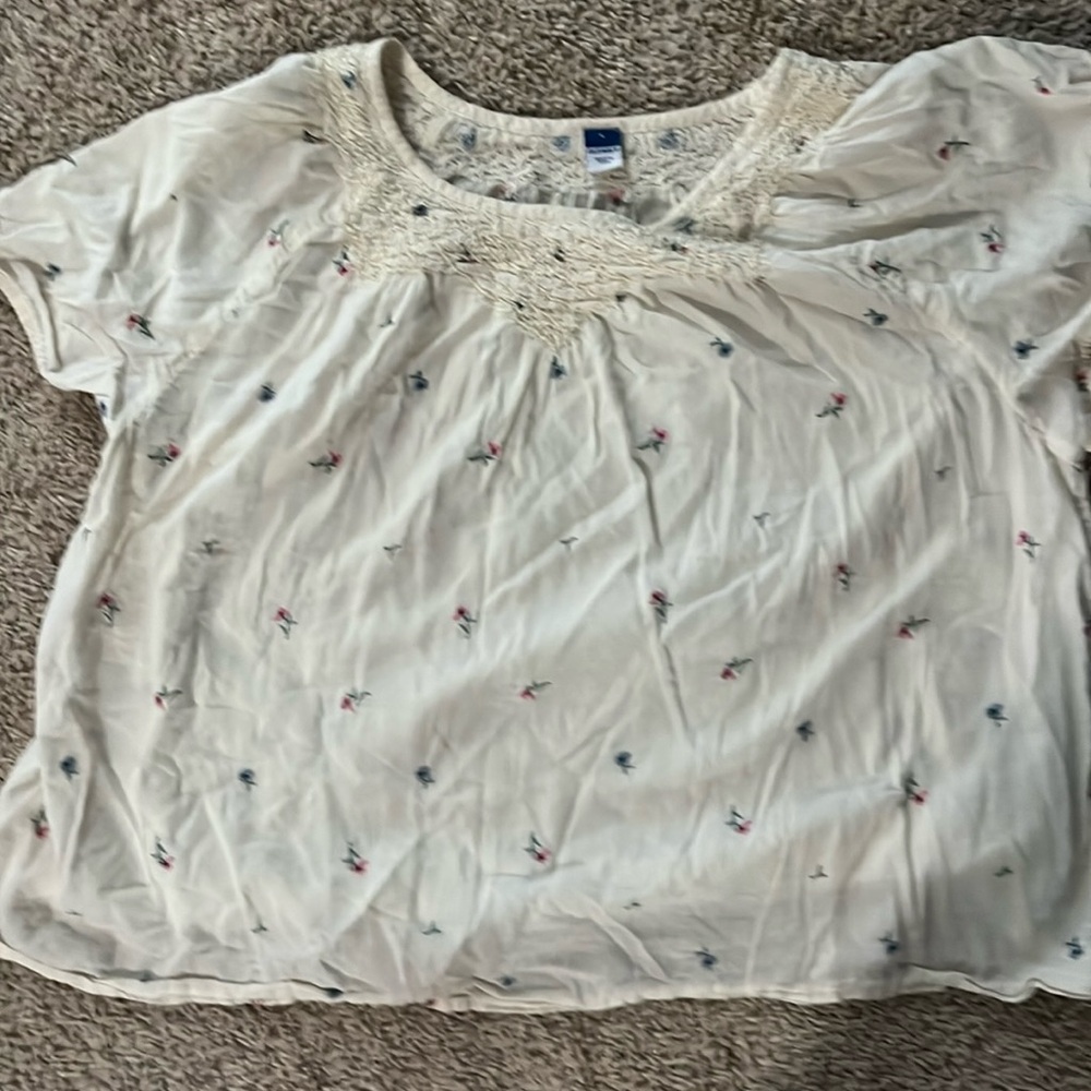 Old Navy flower blouse size L